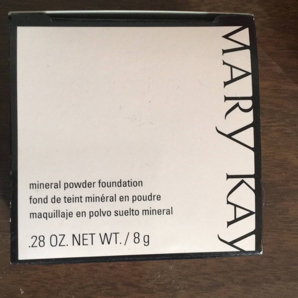 MARY KAY powder foundation